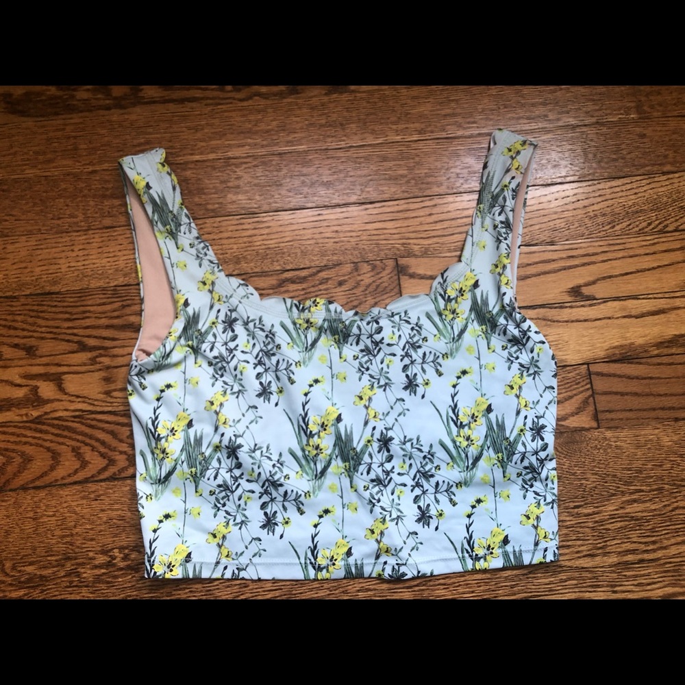 Kortni Jeane Scalloped Wildflowers